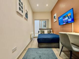 Patio Full Kitchen Netflix Smart TV Self Check-In - Londra - 9