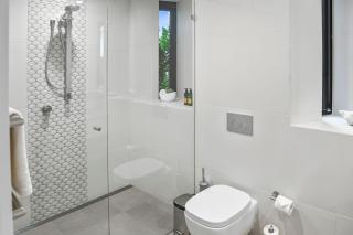 Four-Fourtyfive Lawson Street - 2