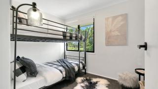 Jabiru - Sleeps 6, Luxe Riverside Retreat, Kayak - Repton - 6