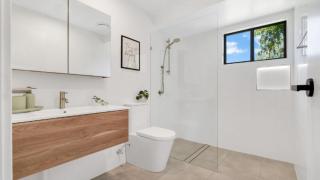 Jabiru - Sleeps 6, Luxe Riverside Retreat, Kayak - Repton - 5