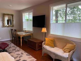 Garden house with gas fireplace - Middletown - 4