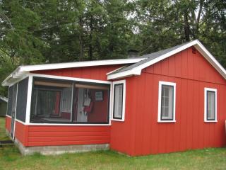 Lakefront! Twin Birch Resort - The Red Laker - Honor - 9