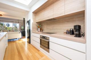 Arlo Beach House Beachside with Fireplace - Somers - 2