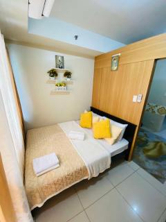 333D- 1br 1folding bed pool view - Manila - 7