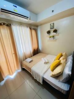 333D- 1br 1folding bed pool view - Manila - 2