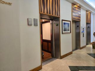 Ilikai luxury suites - unit#1123 - 2