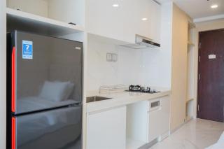 Well Furnished Studio Apartment Sky House BSD By Travelio - Tangerang - 3