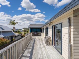 Seaspray Retreat - Matarangi Holiday Home - Whitianga - 9