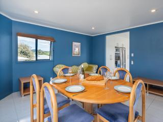 Seaspray Retreat - Matarangi Holiday Home - Whitianga - 3