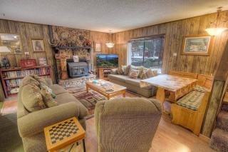 Bambi's Bunkhouse home - 9