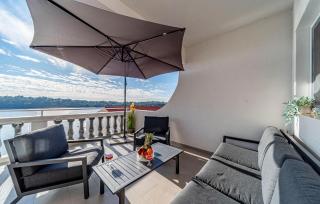 Awesome Apartment In Blato - 6