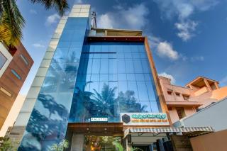 Super Townhouse Oak JVH hotel (Next to Mysore Road Metro Station) - 8