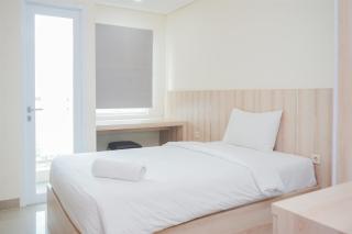 Cozy Stay and Good Deal Studio Apartment B Residence By Travelio - 5