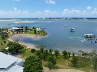 Oceanview Escape 2BR in the Heart of the GC - Gold Coast - 5
