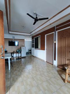 Russville Apartment - Puerto Princesa - 6