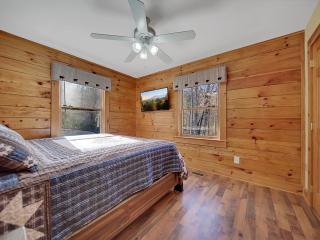 Greenbrier Woods cabin - 1