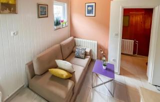 Stunning Apartment In Supetar With Wifi - 4