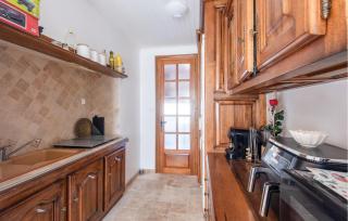 Gorgeous Home In Le Rove With Wifi - Le Rove - 6