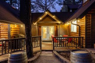 Rustic Log Cabin in Munds Park - Munds Park - 4