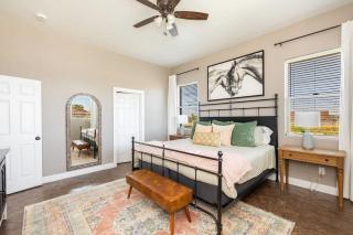 Mountain View Country Farmhouse - Elden Pueblo - 9