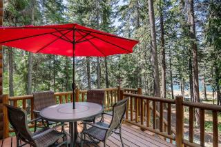 Lakefront Log Cabin with Hot Tub, Huge Game Room and Direct Access to Cle Elum Lake - 0