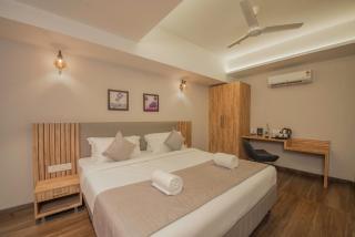 Hotel Shoolin Comforts - 5