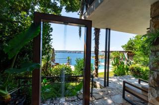 Artistic Beach House with Pool - Jadranovo - 3