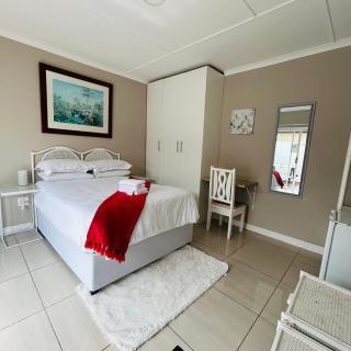 Hidden Bliss Guesthouse - East London - 7