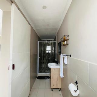 Hidden Bliss Guesthouse - East London - 8