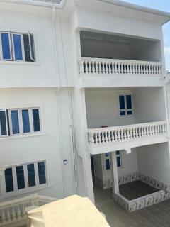Luxury short-let apartments - - 6
