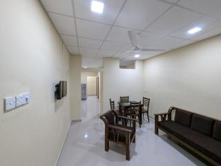 Ocean Breeze Retreat Coastal Getaway in Colombo - 7