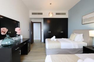 Livbnb - High Floor 2B with Marina View Walk to Beach - 2