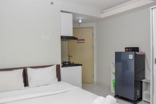 Cozy and Comfy Studio at Amethyst Apartment By Travelio - 5