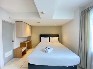Spacious Studio Apartment at Jarrdin Cihampelas By Travelio - 1