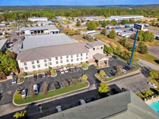 Comfort Suites Augusta Riverwatch - 8
