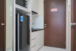 Comfort and Homey Studio at Transpark Bintaro Apartment By Travelio - Tangerang - 5