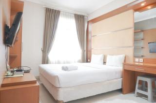 Comfort and Simply Look 1BR at Bellezza Apartment By Travelio - 2