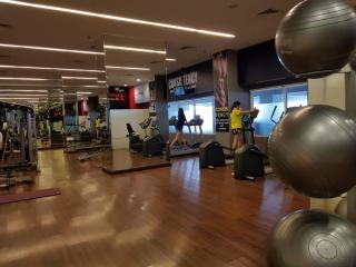 Spacious Studio Apartment Accses to Pakuwon Mall at Tanglin Supermall Mansion By Travelio - 3