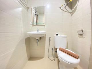 Modern & Cozy 2BR at Gateway Pasteur Apartment By Travelio - 3