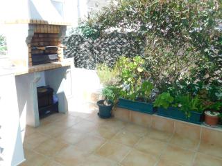 Dinas Guesthouse - Lagos - 5