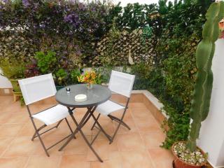 Dinas Guesthouse - Lagos - 7