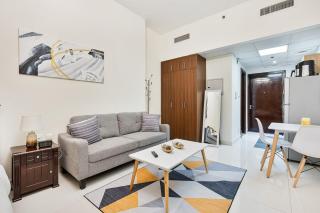 Amazing Studio with Sauna, Gym and Pool - 1