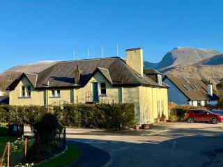 Chase the Wild Goose, by Fort William - 9