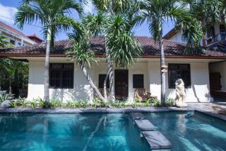 Sari Indah Cottages - Kuta - 9