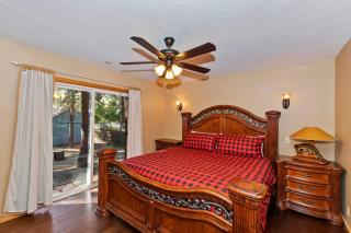 Big 10 Luxury Cabin/Walk to Snow Summit- HotTub - Big Bear Lake - 9