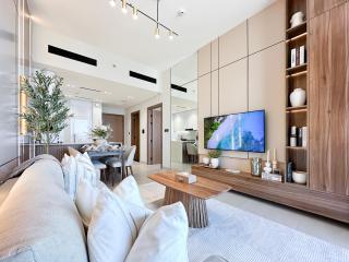 Trophy-Cultivate Retreat with Statement Design - 0