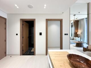 Trophy-Cultivate Retreat with Statement Design - 7