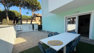 CV003 - Cervia, ampio trilocale con corte esterna e posto auto - Cervia - 0
