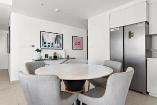 2BR Elegant Interior, Breathtaking Views, Downtown - Dubai - 6