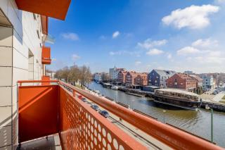 ᴄᴏʜᴏsᴛ I City Centre Apt With River View - 0